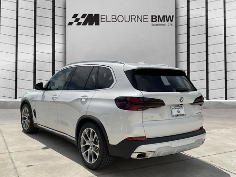 New 2026 BMW X5 xDrive50e w/ Premium Package image 5