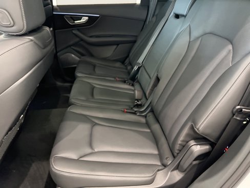 New 2025 Audi Q7 3.0T Prestige image 13