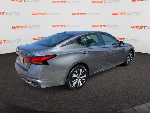 Used 2022 Nissan Altima 2.5 SV image 5