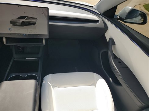 Used 2024 Tesla Model 3 Standard Range image 34