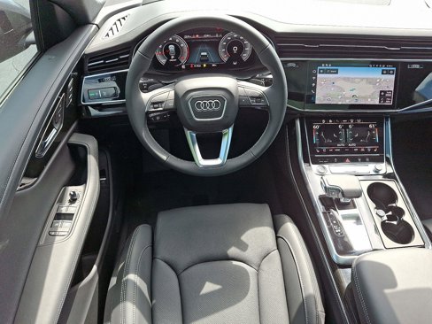 New 2025 Audi Q8 Prestige image 9