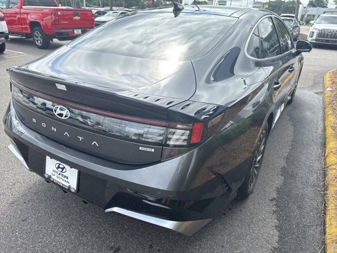 New 2025 Hyundai Sonata Limited image 4