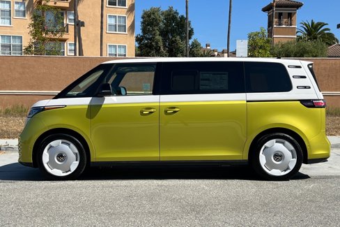 New 2025 Volkswagen ID. Buzz 1st Edition image 7