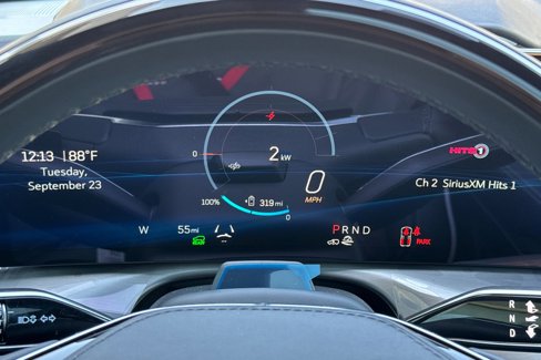 New 2026 Cadillac Vistiq Platinum image 25