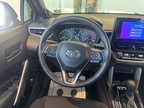 Certified 2024 Toyota Corolla Cross SE image 9