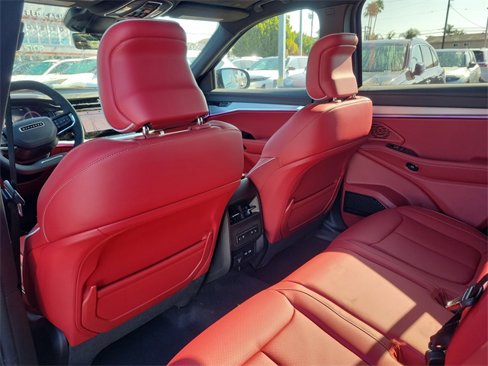 New 2025 Jeep Wagoneer Launch Edition image 12