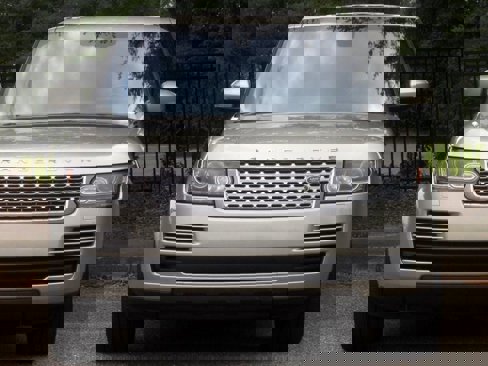 Used 2016 Land Rover Range Rover HSE image 3