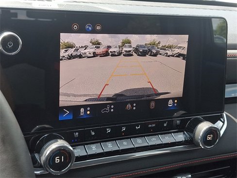 Used 2024 Chevrolet Colorado Z71 w/ Z71 Convenience Package 2 image 16