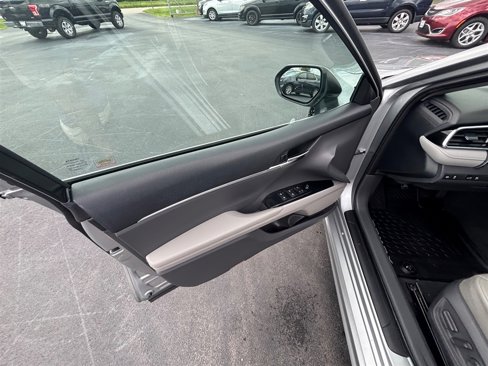 Used 2018 Toyota Camry image 13