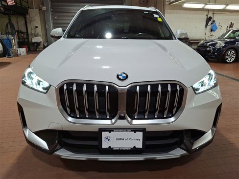 Used 2025 BMW X1 xDrive28i w/ Technology Package image 28