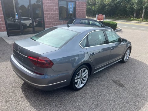 Used 2017 Volkswagen Passat 1.8T SE image 4