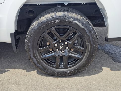 Used 2024 Chevrolet Silverado 1500 Custom w/ Turbomax Blackout Package image 10