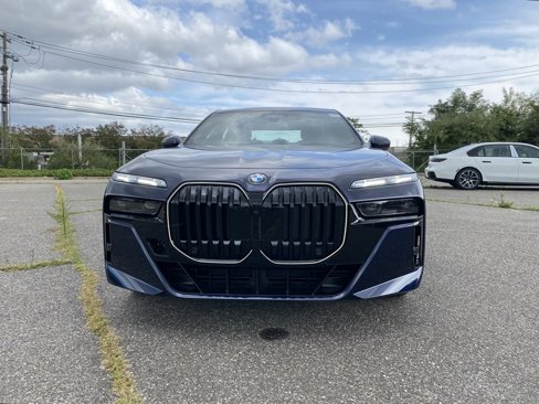 New 2026 BMW 760i xDrive w/ Executive Package image 2