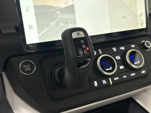 New 2026 Land Rover Defender 110 S image 32
