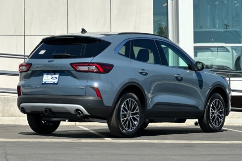 New 2025 Ford Escape SE image 3