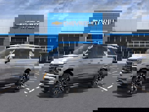 New 2026 Chevrolet Suburban High Country image 2