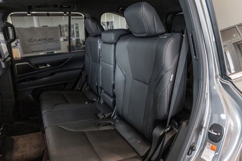 New 2025 Lexus LX 700h Luxury image 8