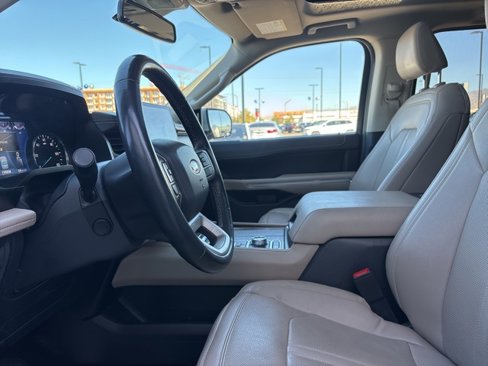 Used 2023 Ford Expedition Limited image 25