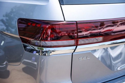 New 2025 Volkswagen Atlas SEL Premium R-Line image 11