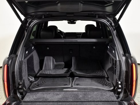 Used 2024 Land Rover Range Rover SE image 36