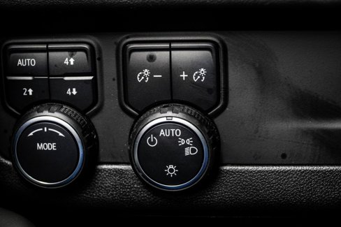 Used 2024 Chevrolet Tahoe Z71 w/ Luxury Package image 32