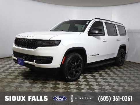 Used 2023 Jeep Wagoneer Series II image 1