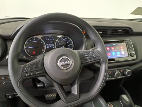 New 2025 Nissan Kicks Play S image 8