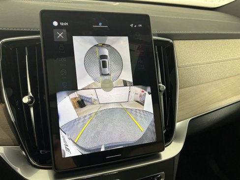 New 2026 Volvo XC90 B6 Plus w/ Protection Package Premier image 23