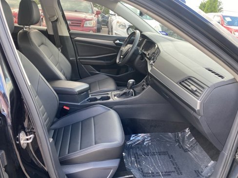 Used 2021 Volkswagen Jetta SE image 27