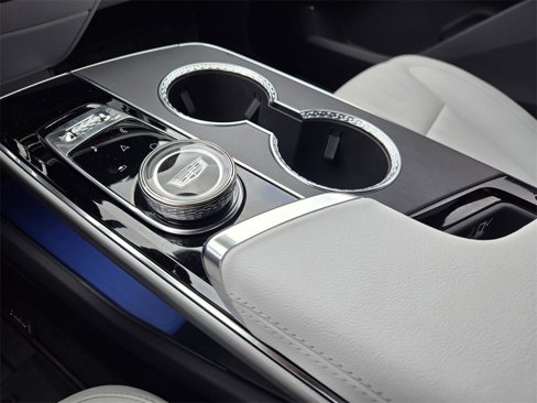 New 2025 Cadillac Lyriq Luxury image 22