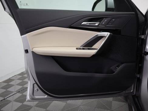 Used 2025 BMW X1 xDrive28i w/ Technology Package image 26