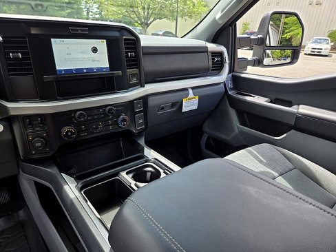New 2025 Ford F250 XLT w/ FX4 Off-Road Package image 20