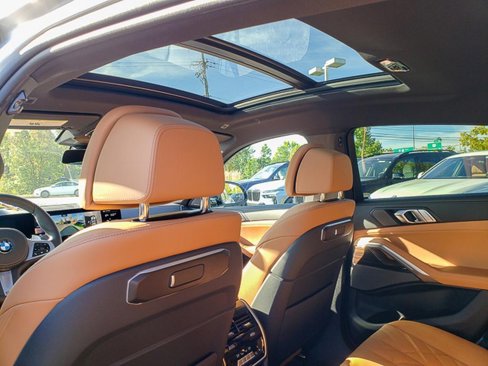 New 2026 BMW X6 xDrive40i w/ Climate Comfort Package image 13