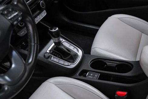 Used 2022 Hyundai Kona Limited image 22