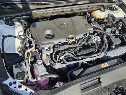 Used 2025 Toyota Camry SE image 27