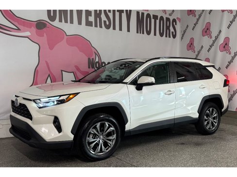 Used 2022 Toyota RAV4 XLE Premium image 7