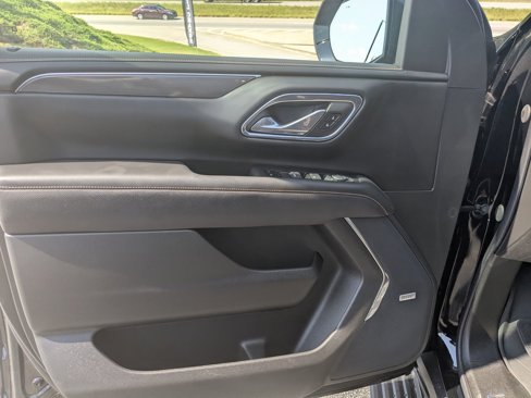 Used 2023 GMC Yukon XL AT4 image 11