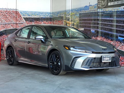 New 2026 Toyota Camry SE image 1