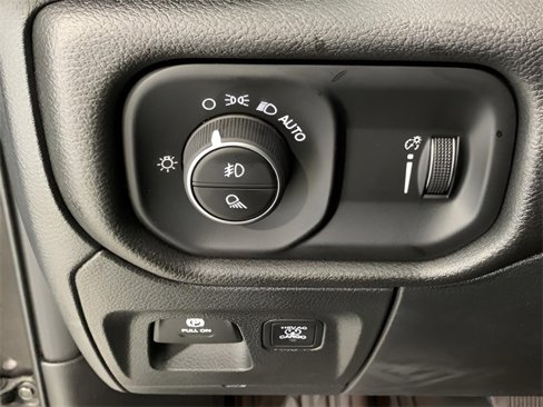 New 2026 RAM 1500 Classic Warlock image 34