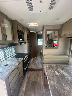 Used 2022 Ford E-350 and Econoline 350 Super Duty w/ Motorhome Prep Package image 15