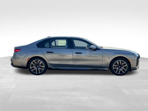 New 2025 BMW 760i xDrive image 2