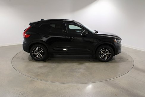 New 2026 Volvo XC40 B5 Core w/ Climate Package image 6