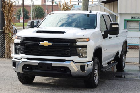 Used 2024 Chevrolet Silverado 2500 W/T w/ WT Convenience Package image 3