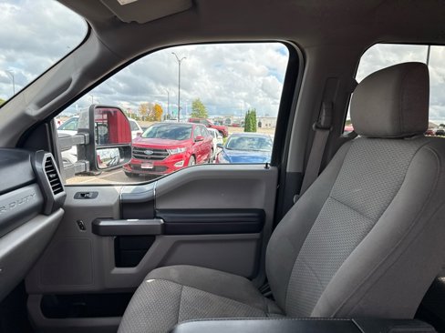 Used 2018 Ford F250 XLT w/ XLT Premium Package image 14