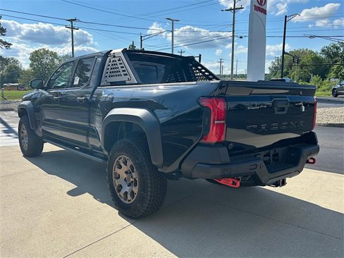 New 2025 Toyota Tacoma 4x4 Double Cab Hybrid image 9