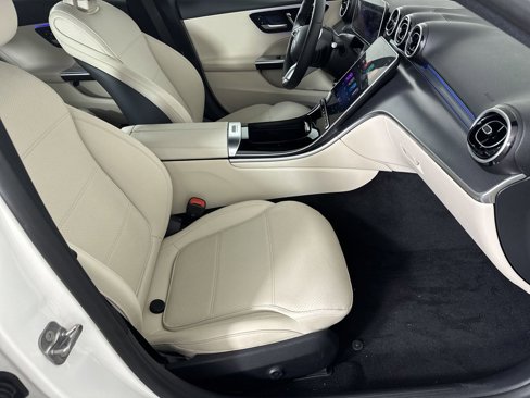 Used 2025 Mercedes-Benz C 300 Sedan image 11