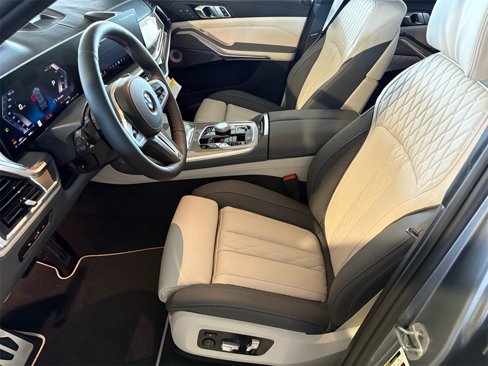 New 2026 BMW X7 M60i image 12