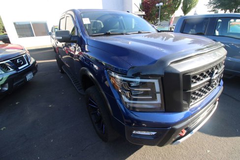 Used 2021 Nissan Titan PRO-4X w/ Pro-4x Convenience Package image 4