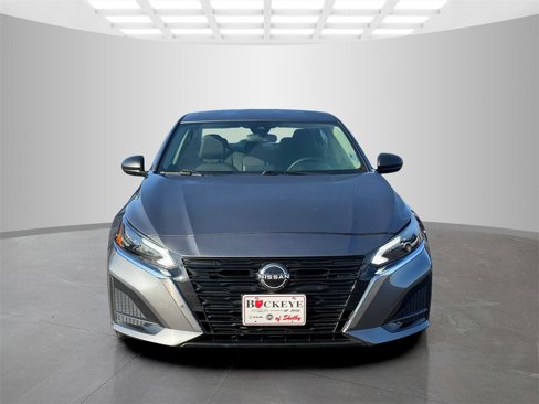 Used 2024 Nissan Altima 2.5 SV image 2