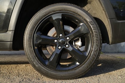Used 2023 Jeep Grand Cherokee L Laredo image 14